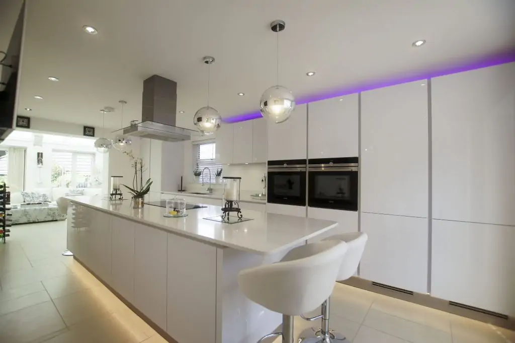 High Gloss-Modern-White Kitchen