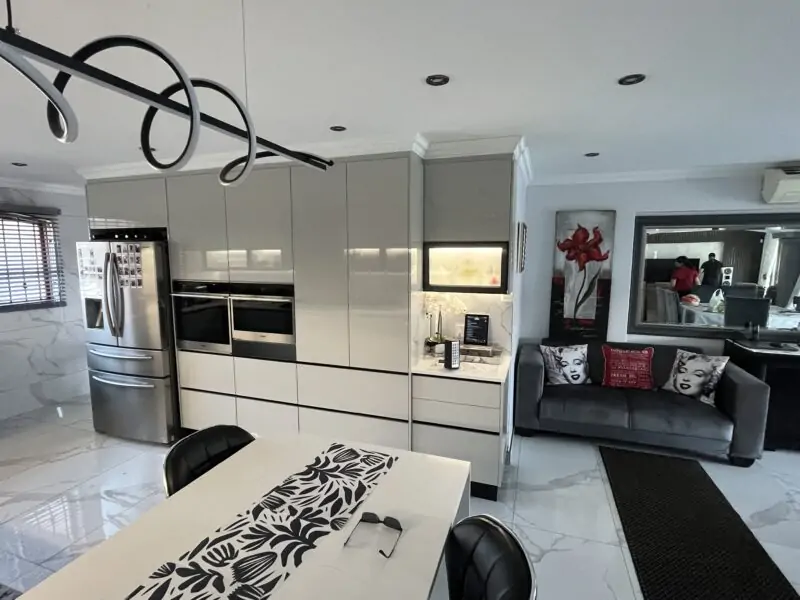 High Gloss